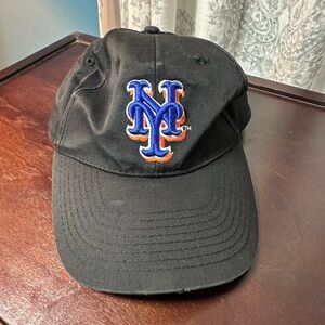 Men's Black NY Mets Logo Baseball Cap